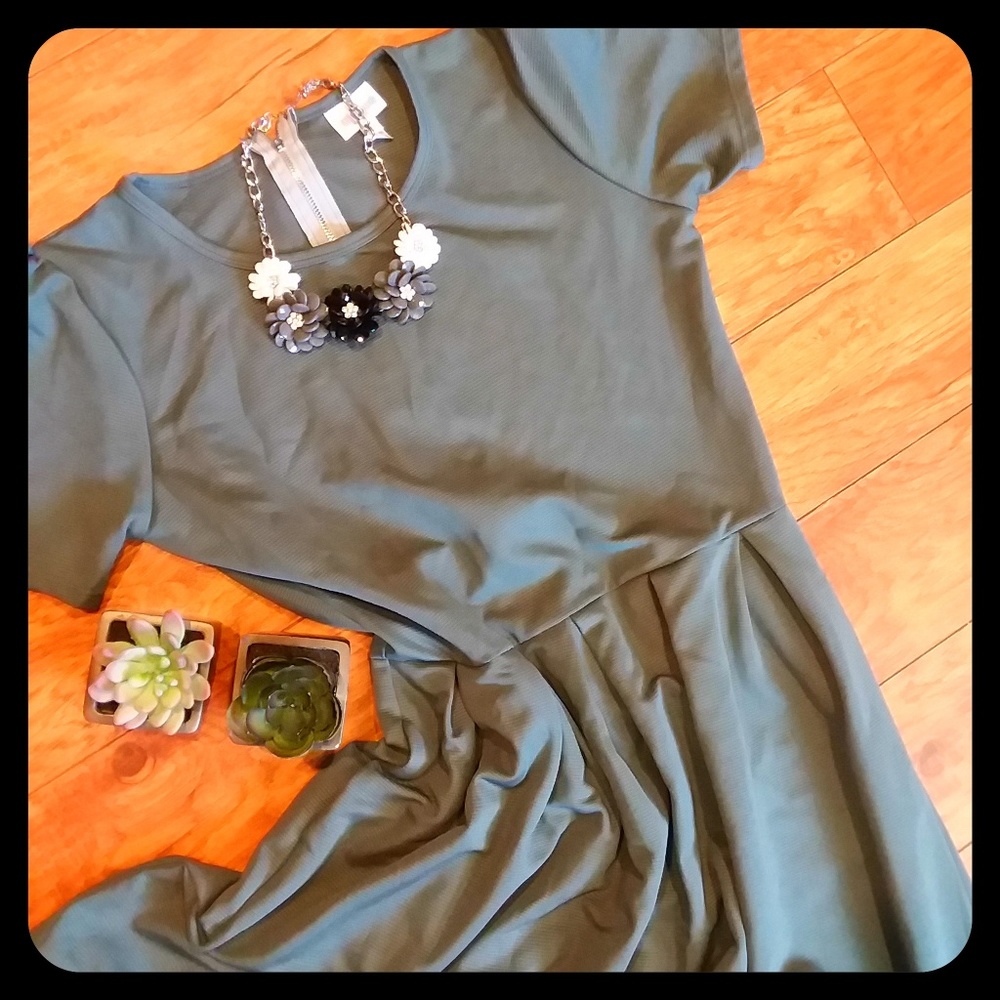 Solid Gray Lularoe Amelia Pocket Dress